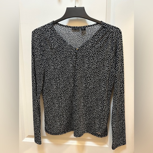 Tahari long sleeve polka dot blouse. Size medium - Picture 1 of 4